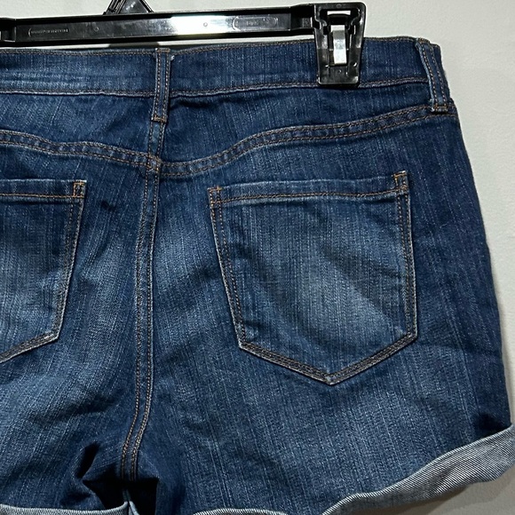 Boyfriend shorts - Picture 4 of 4